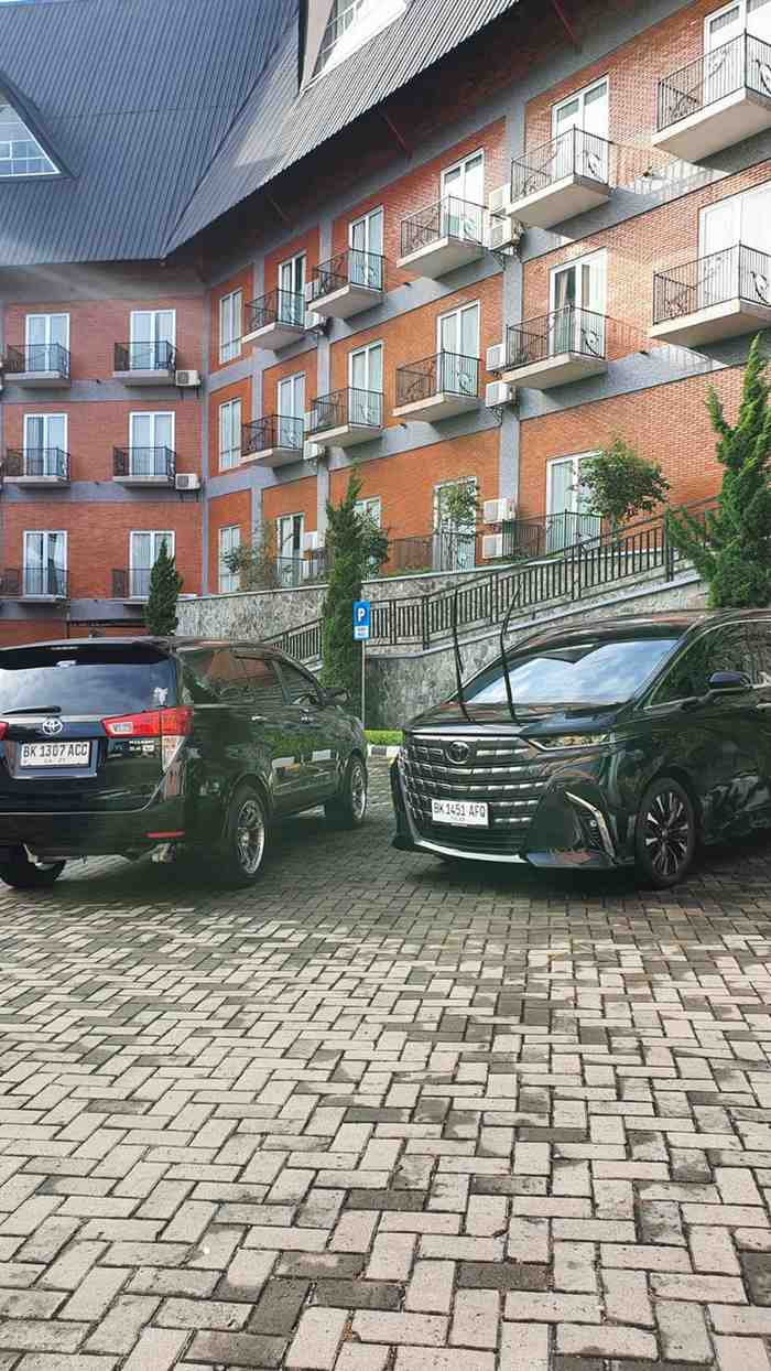 Sewa Mobil Mewah Medan Solusi Perjalanan Bisnis & Liburan Impian Bersama Mavioso Mandiri