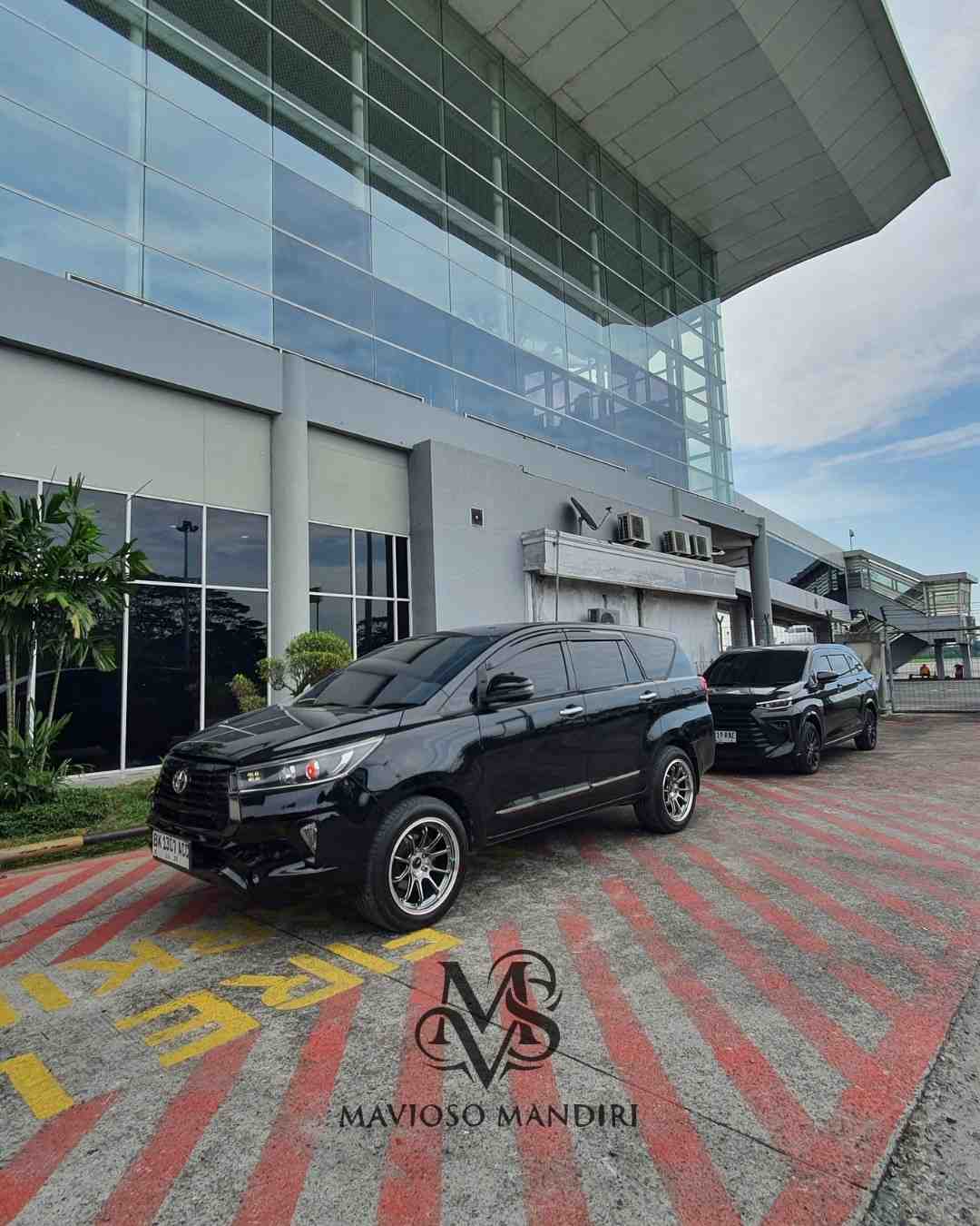 Sewa Mobil Bandara Kualanamu Medan Plus Driver Penjemputan Cepat & Nyaman Bersama Mavioso Mandiri